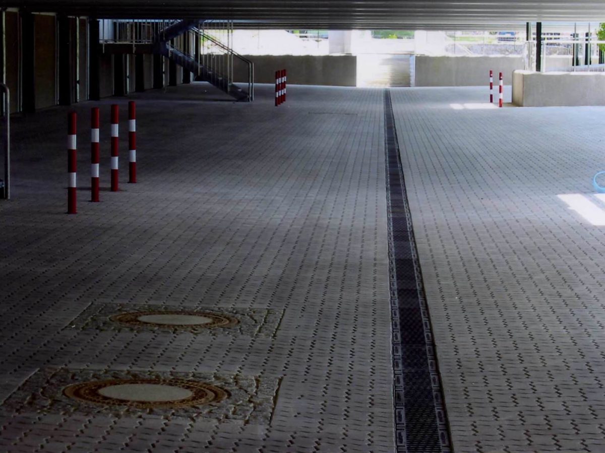 Tiefgaragen- und Parkdeck-Pflasterungen mit Verbundpflaster